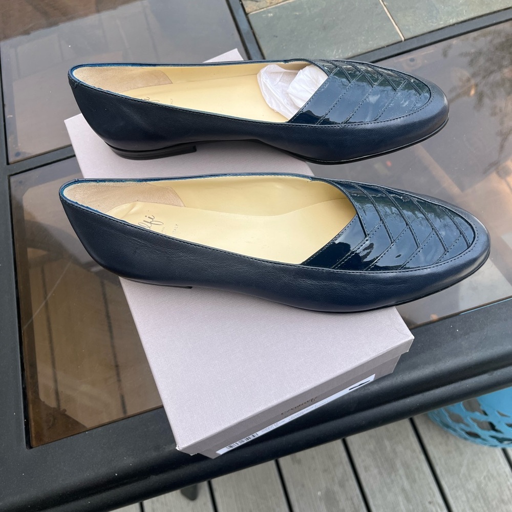 AMALFI by Rangoni Firenze Leather loafer style shoe. Italy. 9.5M. Deep Blue - Picture 4 of 10